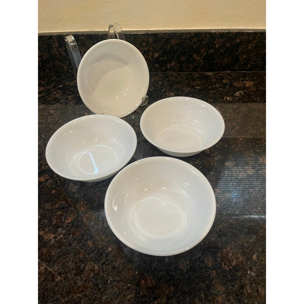 4 Corelle white bowls